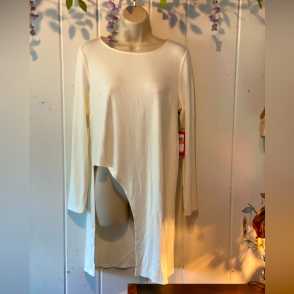 NWT Vince Camuto long sleeve oversized tunic,super soft,cozy,asymmetrical hem,S